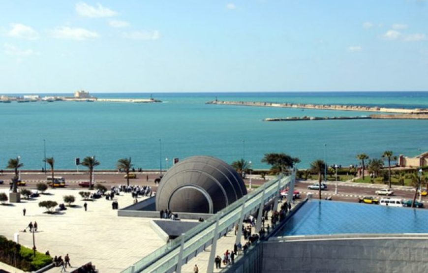 Kairo & Alexandria 2-Tages-Tour: Pyramiden, Nilkreuzfahrt & antike Wunder