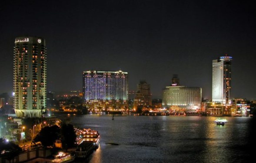 Cairo: Nile Dinner Cruise With Live Entertainment