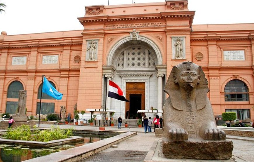 Cairo: Pyramids, Egyptian Museum Visit & Dinner Cruise