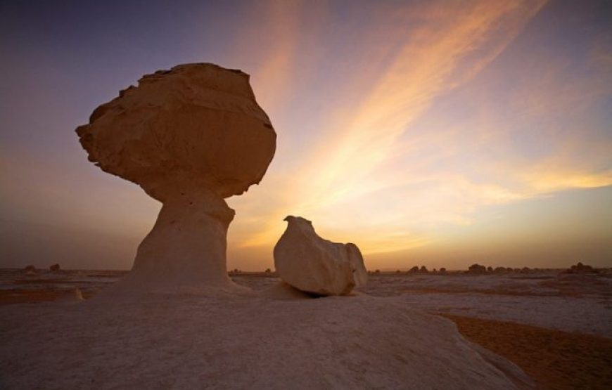 Cairo: Black And White Desert Tour 2 Days 1 Night