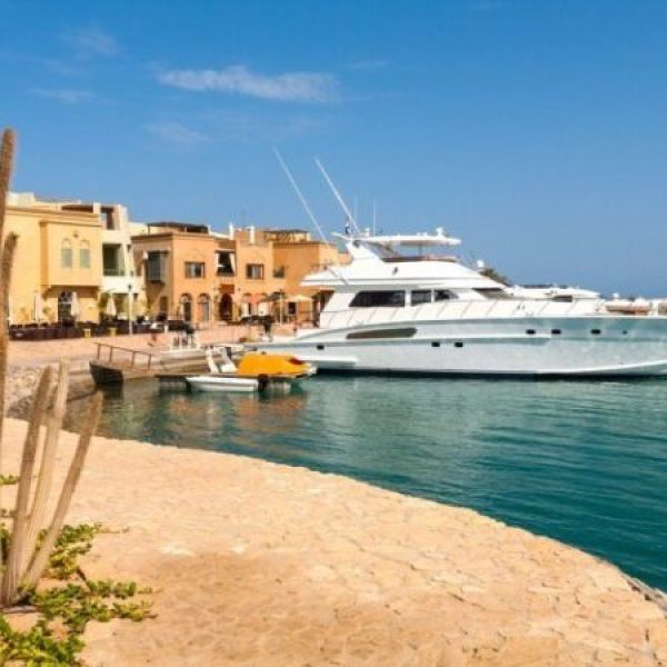 El-Gouna-Tours-Abu-Tig-Marina-El-Gouna-Red-Sea-675x450