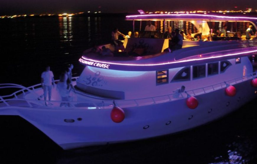 Sharm El Sheikh: Romantic Dinner Cruise