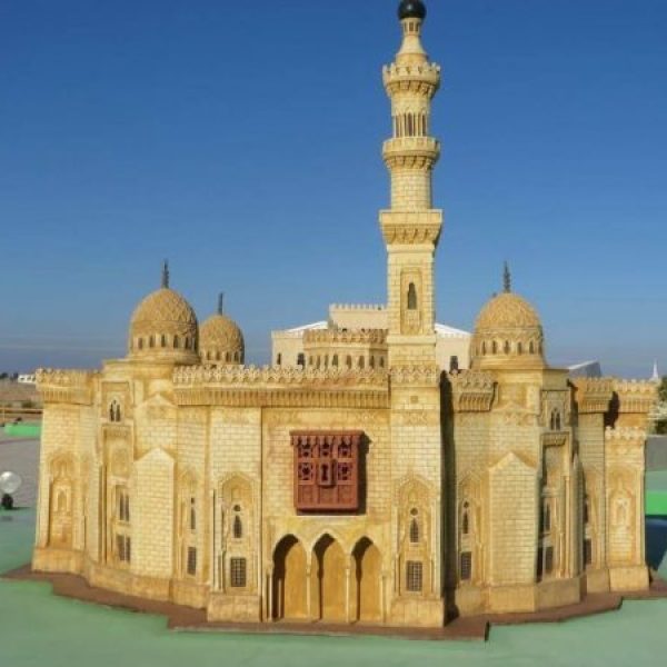 Makadi-Bay-Mini-Egypt-Park-1-600x450