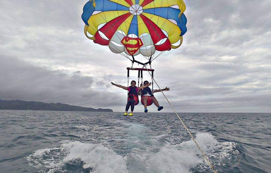 Makadi Bay: Parasailing Experience And City Tour With Shopping