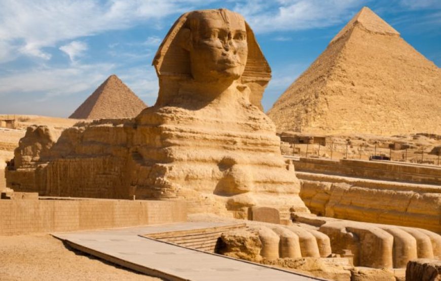 Cairo: Giza Pyramids & Sphinx: Half-Day Guided Adventure