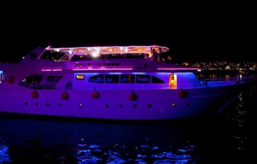 Sharm El Sheikh: Romantic Dinner Cruise