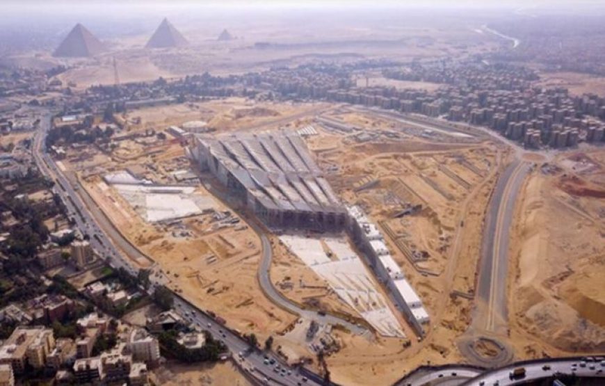 Cairo: Pyramids, Egyptian Museum Visit & Dinner Cruise