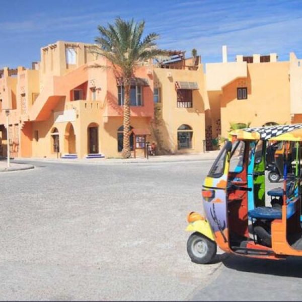 el-gouna-toktok-ride-3-810x450