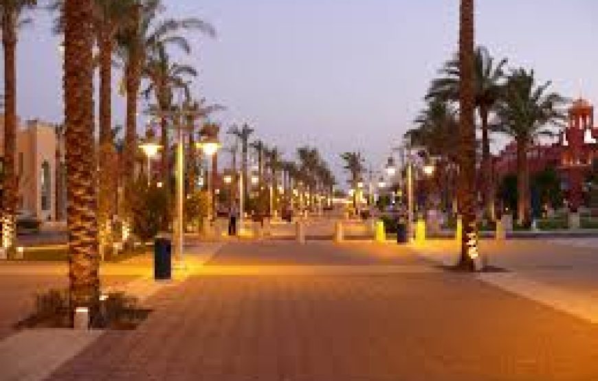 Makadi Bay: Parasailing Experience And City Tour With Shopping