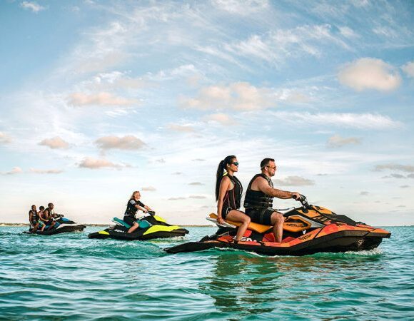 Hurghada: Extreme Package 3 Tours – Parasailing, Jet Boat, Aqua Park