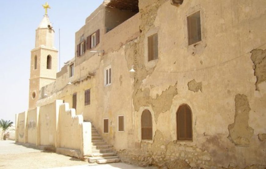 Soma Bay: Guided Tour to the Historic Monasteries of St. Anthony and St. Paul