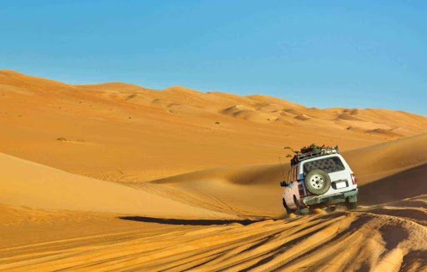 Ultimate Desert Adventure: 6-Hour Jeep Safari with Dinner & Show