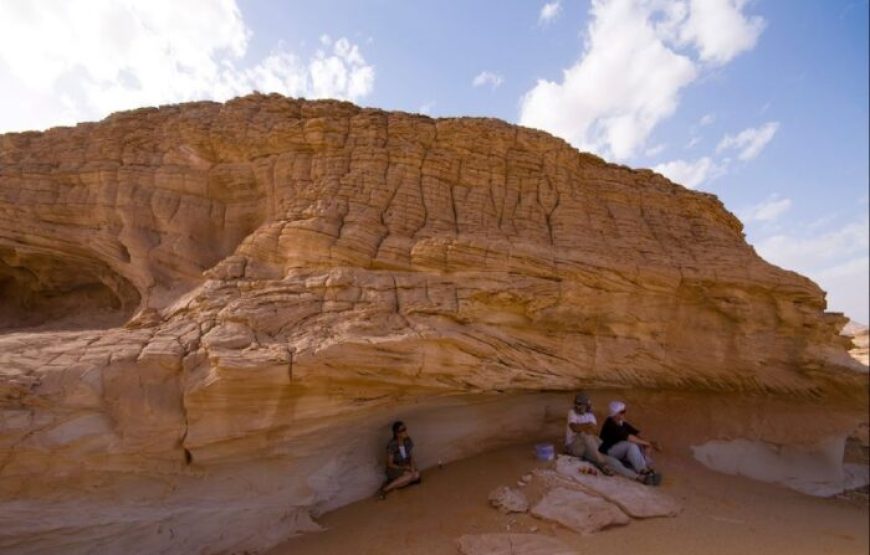 Makadi Bay: Super Safari Tour Jeep, Quad Bike, Bedouin Village And BBQ Dinner With Show