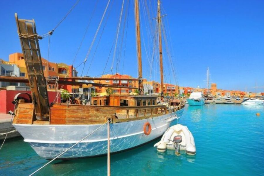 El Gouna: Parasailing Experience And City Tour With Shopping