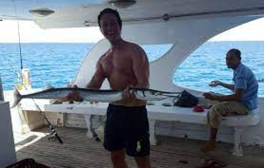 Hurghada: Fishing Boat Trip With Lunch And Snorkeling