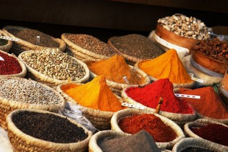 Le Spezie Egiziane che Favoriscono il Testosterone: Salute e Tradizione