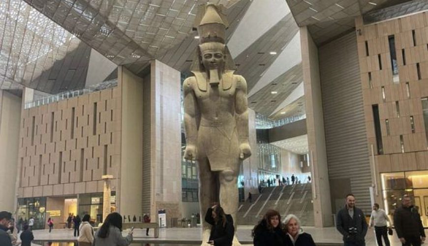 Il Nuovo Grande Museo Egizio al Cairo: Scopri i Tesori Nascosti dell’Antico Egitto con Intravel Tour