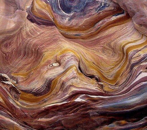 Un viaggio tra i colori del Canyon Colorato: Meraviglie della natura con Intravel Tour