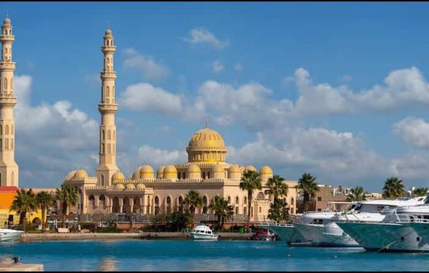 Makadi Bay: Parasailing Experience And City Tour With Shopping