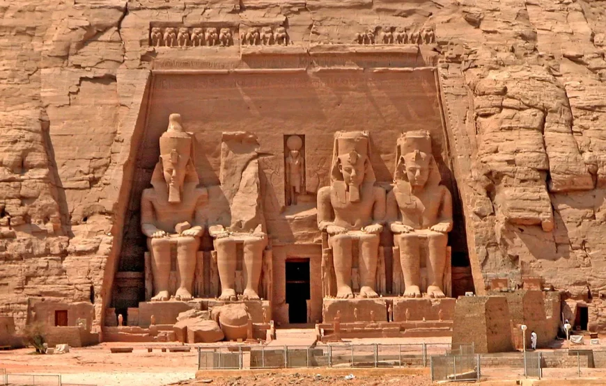 Hurghada: 2 Days Tour Aswan and and and Abu Simbel With Hotel And Transfer